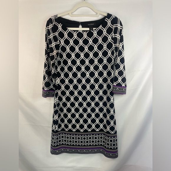 White House Black Market Dresses & Skirts - White House Black Market jersey dress in black, white, and purple this is lined